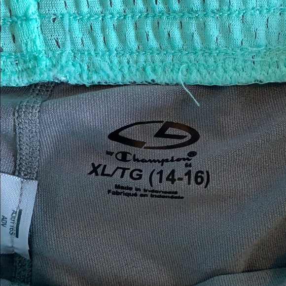 Girls Champion Athletic Shorts size 14-16 - Picture 2 of 4
